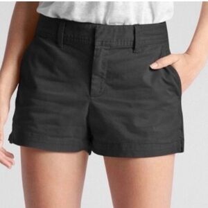 GAP city style Classic Black Shorts 18